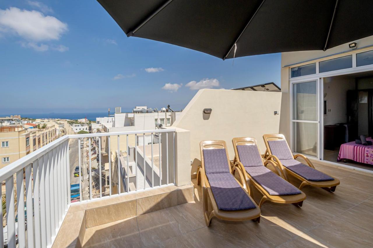 Summer Breeze Penthouse With Private Hot Tub & Terrace With Panoramic Views, By Getawaysmalta Mellieha Bagian luar foto