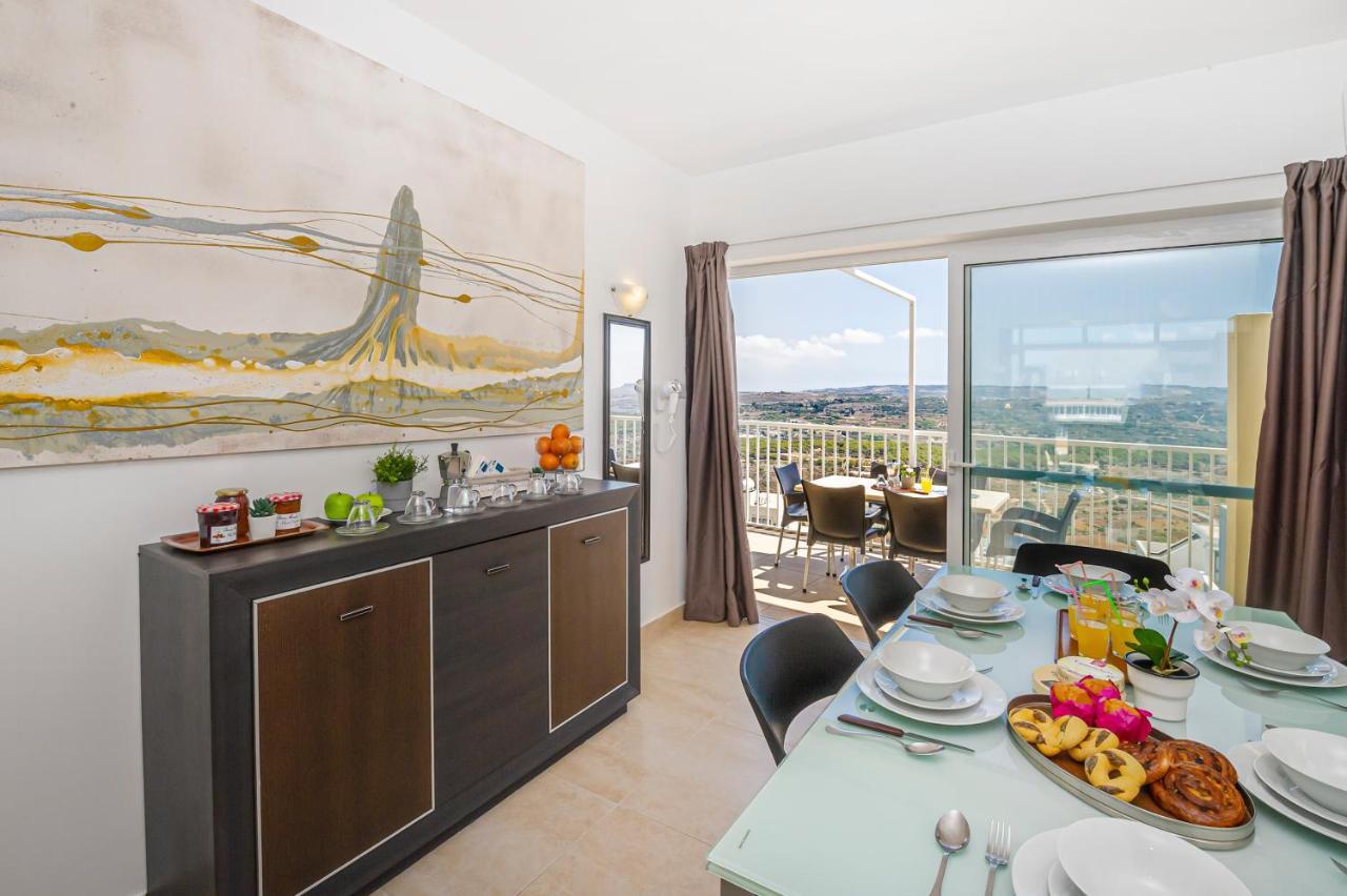 Summer Breeze Penthouse With Private Hot Tub & Terrace With Panoramic Views, By Getawaysmalta Mellieha Bagian luar foto