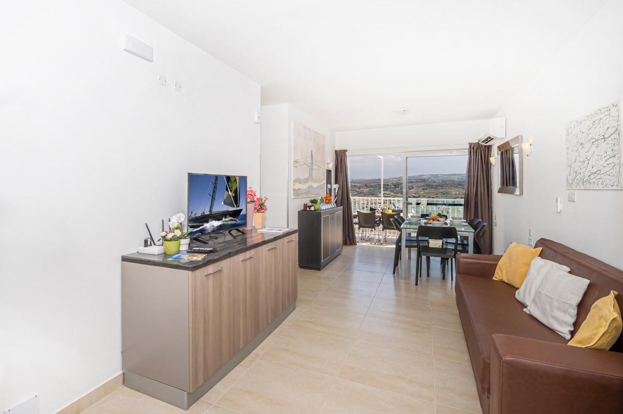 Summer Breeze Penthouse With Private Hot Tub & Terrace With Panoramic Views, By Getawaysmalta Mellieha Bagian luar foto