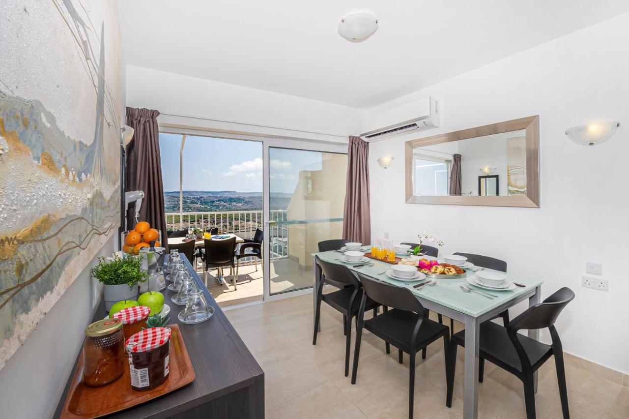 Summer Breeze Penthouse With Private Hot Tub & Terrace With Panoramic Views, By Getawaysmalta Mellieha Bagian luar foto