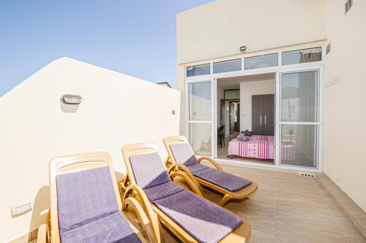 Summer Breeze Penthouse With Private Hot Tub & Terrace With Panoramic Views, By Getawaysmalta Mellieha Bagian luar foto